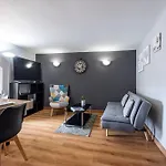Appartement 3 Pieces Des Jardins, Parking, 50m Plage, Clim Menton